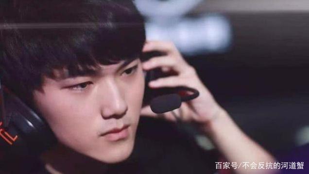 Yxl 的飞机在团战中失控， Shaoye 的大嘴没有输出空间， Bilibili Gaming 领先