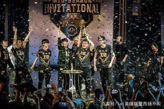 LPL 今天的结果： Anyone's Legend 连续赢得三场比赛，作为A组第一晋级下一轮。 EDward Gaming 明天将面对 LNG Esports 。